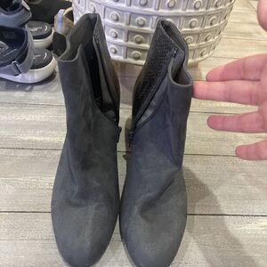 XOXO Women's Kahana Fashion Ankle Navy BLUE/Gold Heel Boots Sz 8 M